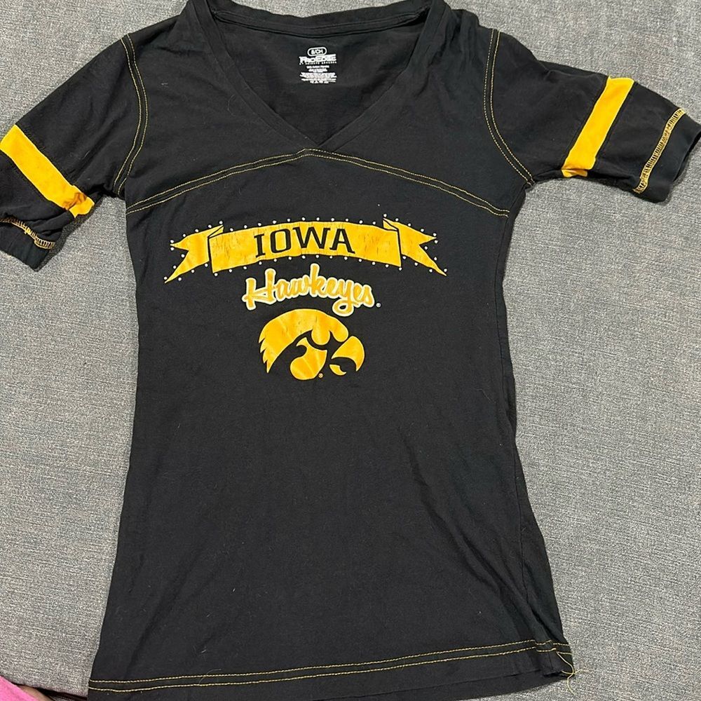 Women’s Iowa Hawkeye shirt